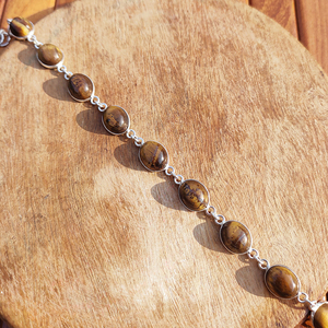 Bracelet en Pierre Œil de Tigre Réglable avec Chaîne en Argent, Bijou Bohème Tendance, Haute Qualité, Livraison Rapide, Unisexe, Idéal pour les Fêtes - Product Image 4