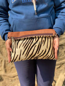 กระเป๋าสะพายข้างมือถือหนังขนสัตว์พิมพ์ลายสัตว์สไตล์ตะวันตกใหม่กระเป๋าสะพายคาดลำตัวหนังขนสัตว์ทำด้วยมือคุณภาพสูง - Product Image 2