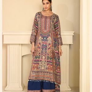 Ensemble haut et palazzo en soie crêpe naturelle imprimée de qualité supérieure, avec travail manuel et dupatta Gota Patti de créateur, prix de gros par Royal Export - Product Image 1