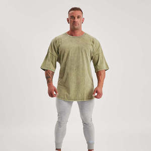 Camiseta de algodón verde oliva oversize para hombre, de manga corta, cuello redondo, estilo casual, tejido de punto, color liso, con efecto lavado. - Product Image 5