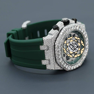 นาฬิกาโครโนกราฟแบบ Iced Out สำหรับผู้ชาย สายยางสีเขียว ตัวเรือนทรงแปดเหลี่ยม พร้อมมาตรวัดความเร็ว - Product Image 3