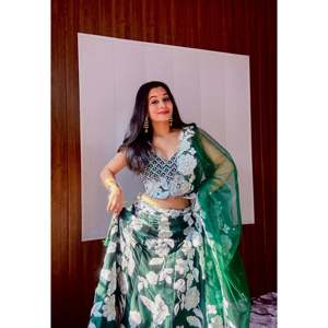 Designer Lehenga Choli for Parties <b>Indian</b> & <b>Pakistani</b> <b>Clothing</b> with Sequence & Dori Work - Product Image 2