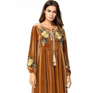 Abaya de Terciopelo Larga y Ligera para Mujer, Talla Grande, Transpirable, con Bordado Floral en el Cuello, para Uso Diario, Otoño - Product Image 6