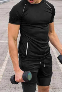 Ensemble T-shirt et short oversize en polyester/coton écologique pour homme – Deux pièces d'été vintage avec logo frontal - Product Image 5