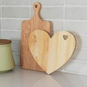 Planche à découper en bois naturel de haute qualité, robuste et durable, planche de boucher, planche de cuisine haut de gamme, écologique, personnalisable - Product Image 1