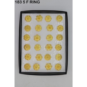 Vente en gros de bagues F Bague de caractère personnalisée de Dubaï Bagues de mode plaquées or mignonnes Bijoux personnalisés pour les filles présentes - Product Image 2