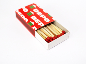 Household Eco-Friendly Safety <b>Matches</b> 52x35x12mm Wooden Splints 40 Sticks Carton Box Classic Style Bulk Exporter Wholesale - Product Image 2