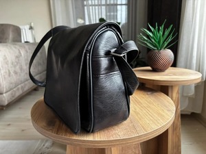 Bolso de Hombro Cruzado de Cuero Moderno para Mujer, Ideal para Reuniones de Oficina, Disponible para Compras al por Mayor - Product Image 3