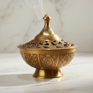 Quemador de incienso de latón Mabkhara con asa y cúpula perforada para uso religioso - Product Image 5