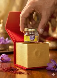 Safran de qualité supérieure, très aromatique, avec des stigmates longs de couleur rouge cramoisie foncé et des fleurs jaunes/orangées – un Croyau de Vie économique - Product Image 2