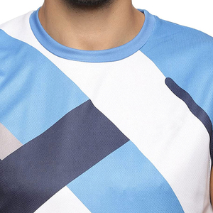 Camiseta Deportiva Transpirable de Poliéster y Fibra de Bambú con Sublimación Personalizada en Color Dorado para Hombre - Servicio OEM Ropa Deportiva - Product Image 5