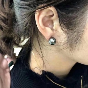 Pendientes de Botón de Oro de 18K con Perlas de Agua Dulce de Doble Uso, Elegantes Cuentas Blancas con Diseño Impecable - Product Image 3