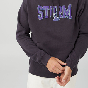 Sudadera con Capucha para Hombre, Color Morado Oscuro, Felpa de Algodón, Corte Regular, Informal, con Logotipo Estampado en la Parte Delantera, para Otoño - Product Image 2