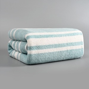 Toallas de Piscina de Algodón Puro de Calidad Comercial, Suaves, Cómodas y Absorbentes para Resorts, Spas y Gimnasios - Product Image 4