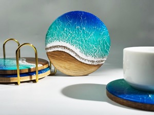 Posavasos con forma de olas del mar, de madera y resina, ecológicos, hechos a mano. - Product Image 1