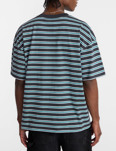 เสื้อยืดผู้ชายขายส่งแบบ OEM ลายทาง ผ้าฝ้าย 100% 180 GSM สตรีทแวร์ สกรีนโลโก้ได้ เป็นมิตรกับสิ่งแวดล้อม ระบายอากาศดี ทรงหลวมไหล่ตก - Product Image 5