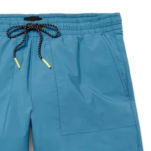 Ensemble de shorts coupe-vent pour homme OEM, veste zippée de haute qualité personnalisée, shorts en nylon légers pour homme, ensemble de shorts d'été - Product Image 6