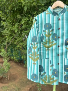 Veste matelassée tendance pour couple, faite à la main en coton imprimé, légère et chaude pour le quotidien et les occasions décontractées - Product Image 2