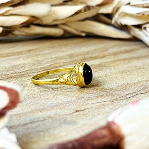 Nouvelle Collection 2026 : Bagues Gothiques Lune en Laiton Plaqué Or 18 carats avec Onyx Noir – Bijoux Célestes pour Femme – Vente en Gros/OEM/ODM - Product Image 4