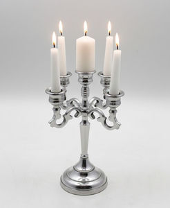 Candelabro Metálico Vintage de Alta Durabilidad para Uso Comercial - Portavelas Cónico de Latón para Cadenas de Restaurantes B2B - Product Image 2
