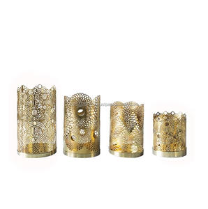 Bougeoir votif en fer noir avec inserts en verre pour des bougies chaudes et sûres dans les environnements de dîner romantiques - Product Image 3