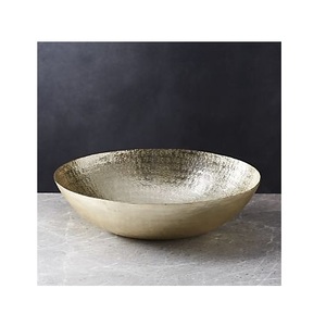 Bol de service contemporain en aluminium, robuste et durable, pour un usage quotidien et des fins décoratives - Product Image 2