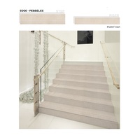 Carrelage d'escalier en porcelaine Indian Supply 120x30cm, motif marbre, avec nez de marche rainuré, pour marches de maison