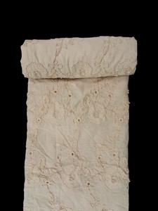 Tissu en voile de coton blanc de qualité supérieure, directement de l'usine, avec broderie complexe en cordon Dori – Respirant, semi-transparent et entièrement teignable - Product Image 4