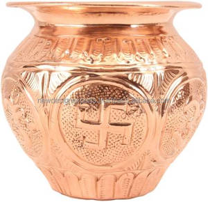 ภาชนะทองแดงสำหรับพิธีกรรม (พูจา กาลาช โลต้า) ลายออมและสวาสติก แกะสลักด้วยมือ เป็นมิตรกับสิ่งแวดล้อม เหมาะสำหรับใช้ในพิธีกรรมทางศาสนาและตกแต่งบ้าน - Product Image 5