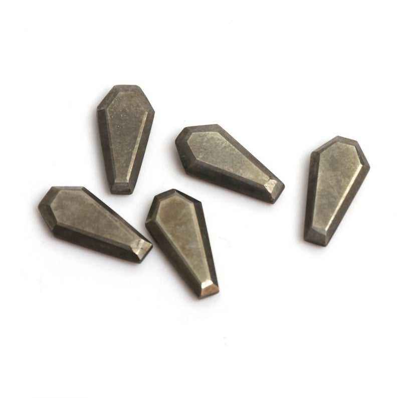 Identique à l'image