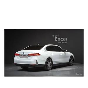 BMW Serie 5 520i 2024, 33,065 km, Caja de Cambios Automática, Asientos de Cuero, Volante a la Izquierda, con Cámara Trasera - Product Image 2