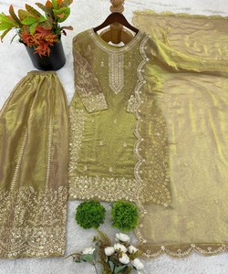 Conjunto de diseñador Fendi de seda con bordado y lentejuelas, top, pantalón palazzo y dupatta, ropa festiva, precio al por mayor, prenda étnica, color pistacho - Product Image 4