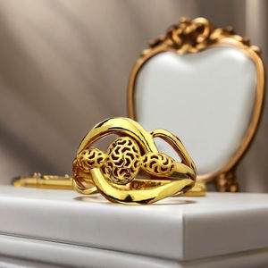 Bague en or artistique avec motif de boule en treillis, bijoux en or légers et élégants pour femmes, bague en or de créateur unique pour un usage quotidien - Product Image 2