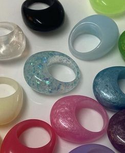 Bague en résine de luxe, légère et confortable pour un usage quotidien - Product Image 5