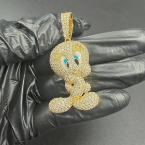 Pendentif Tweety Bird plaqué or 18 carats, moissanite taille brillant rond, breloque de dessin animé, style hip-hop, unisexe - Product Image 1