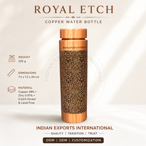Bouteille en cuivre à motifs floraux traditionnels, exportée par Indian exports international. (Cuivre pur certifié) - Product Image 2