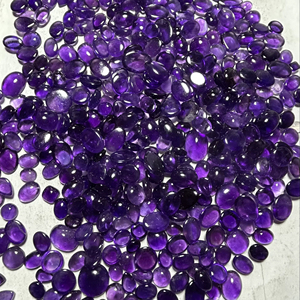Gemas Trimurti, Amatistas Naturales Cabujón, Piedras Sueltas de Diferentes Formas, Color Púrpura, 15-25mm, Lote al Por Mayor para Fabricación de Joyería de la Región de Rajasthan - Product Image 2