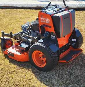 เครื่องตัดหญ้าแบบยืนขับ Kubota SZ26NC-52-2 รุ่นปี 2024 สำหรับใช้งานเชิงพาณิชย์  แบบ Zero-Turn  กำลัง 26 แรงม้า ใช้เชื้อเพลิงเบนซิน - Product Image 1