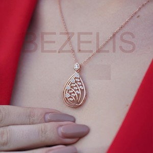 สร้อยคอทองคำ 14K ลายใบไม้ประดับเพชรที่ผลิตอย่างยั่งยืน เหมาะสำหรับเครื่องประดับเจ้าสาว เครื่องประดับชั้นดี - Product Image 3