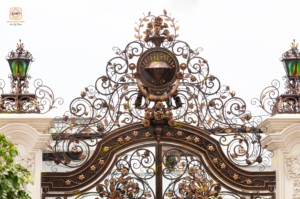 Large Luxury Double Wrought Iron Gates Hand Forged Anti-theft For Courtyard School Villa Retro Decorative Entrance Security Door - Product Image 4