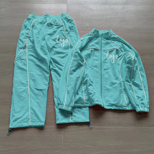 Conjunto Deportivo Personalizado Cortavientos de Nylon con Estampado Reflectante, Chaqueta y Pantalones Joggers, Traje de 2 Piezas - Product Image 4