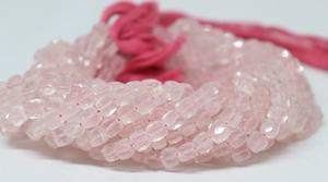 Cuentas facetadas de cuarzo rosa natural, cuentas facetadas 3D de cuarzo rosa de 5-5.5MM, cuentas de cuarzo rosa en forma de caja para la fabricación de joyería al por mayor. - Product Image 3