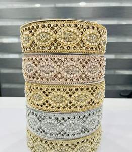 Bordures en dentelle métallique Zari de qualité supérieure, incrustations de perles faites à la main avec précision, garnitures décoratives pour robes de mariée de haute couture - Product Image 1