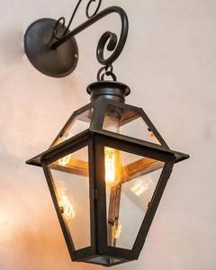 Lanterne traditionnelle en laiton avec finition en poudre blanche pour la décoration suspendue ou de table dans le jardin, lanternes au design nouveau - Product Image 6