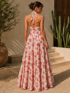 Elegante Vestido Maxi Floral Rosa Ecológico para Mujer, Cuello Halter, Silueta Escalonada y Evase, Vestido de Verano Romántico para Fiesta en el Jardín o Resort - Product Image 2