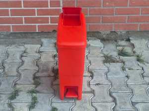 Female Sanitary Waste Disposal <b>Bin</b> with Foot Pedal Rectangular Shape PP Material <b>Lid</b> Included Indoor Use - Product Image 2