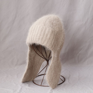 Gorro de Invierno Tejido con Orejeras, Color Naranja Sólido, Gorro Peruano de Punto con Orejeras - Product Image 4