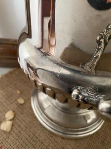 Seau à glace classique en métal finition argentée, idéal pour le refroidissement du champagne et du vin, décoration de table et mise en scène d'événements de luxe, provenance Inde - Product Image 5