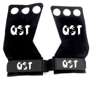 Poignées de gymnastique en cuir QST à 4 trous, protection des paumes et soutien des poignets pour le cross-training, les kettlebells, les tractions et l'haltérophilie - Product Image 2