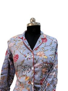 Camisa larga de algodón con estampado floral azul claro con botones Kurti Top - Product Image 2